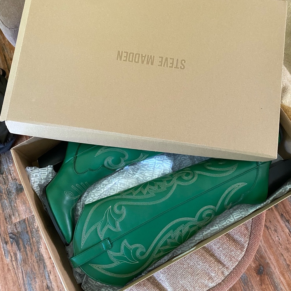 Steve Madden Lasso Green Leather Cowboy Boots